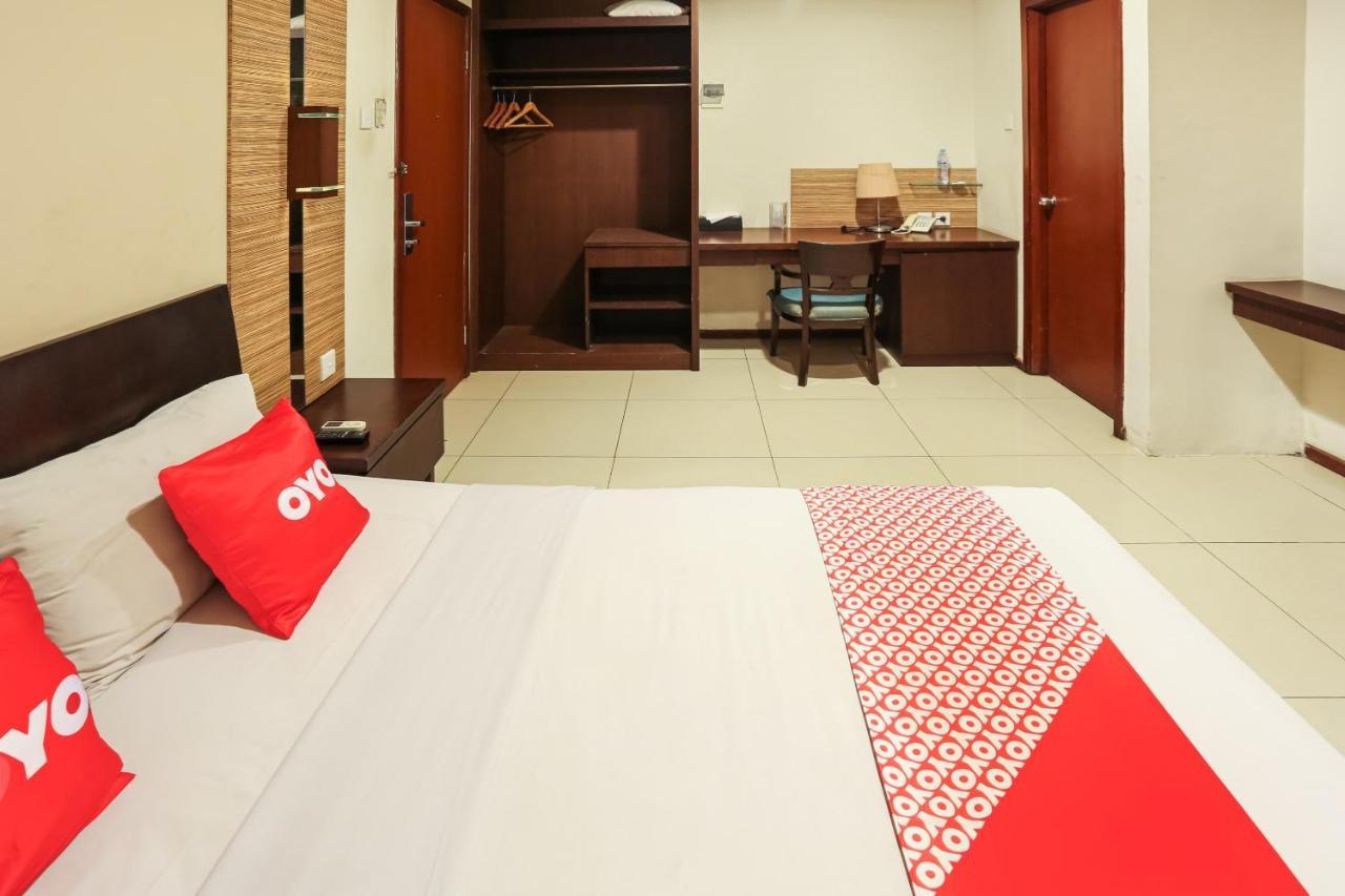 Capital O 1748 Thamrin Condotel Hotel 3*